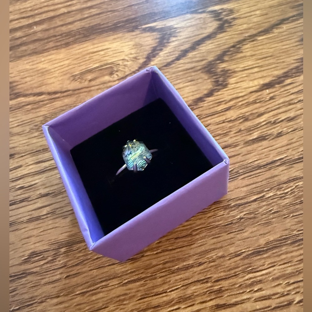 Color Street Iridescent Green /blue Stone Ring